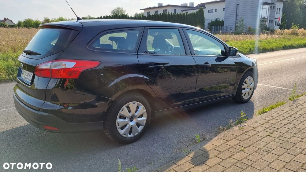 Ford Focus 1.6 Trend - 5