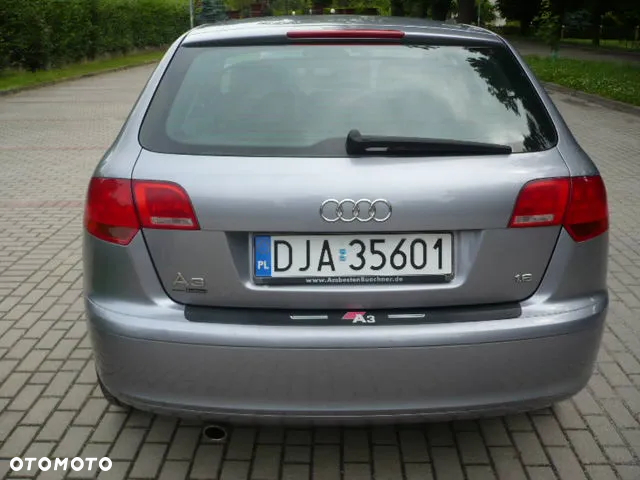 Audi A3 1.6 FSI Sportback Ambiente - 7