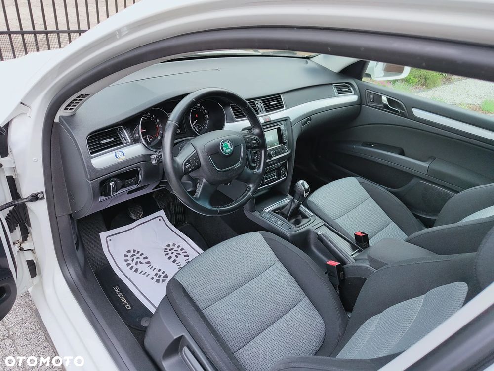 Skoda Superb 2.0 TDI Green tec Ambition - 12