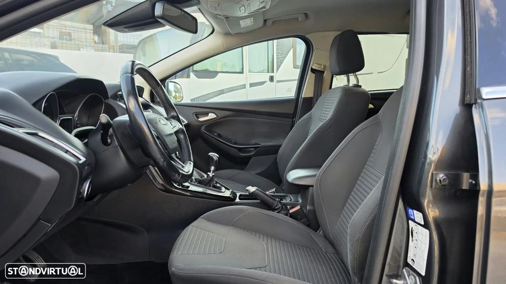 Ford Focus SW 1.5 TDCi EcoBlue Business - 12