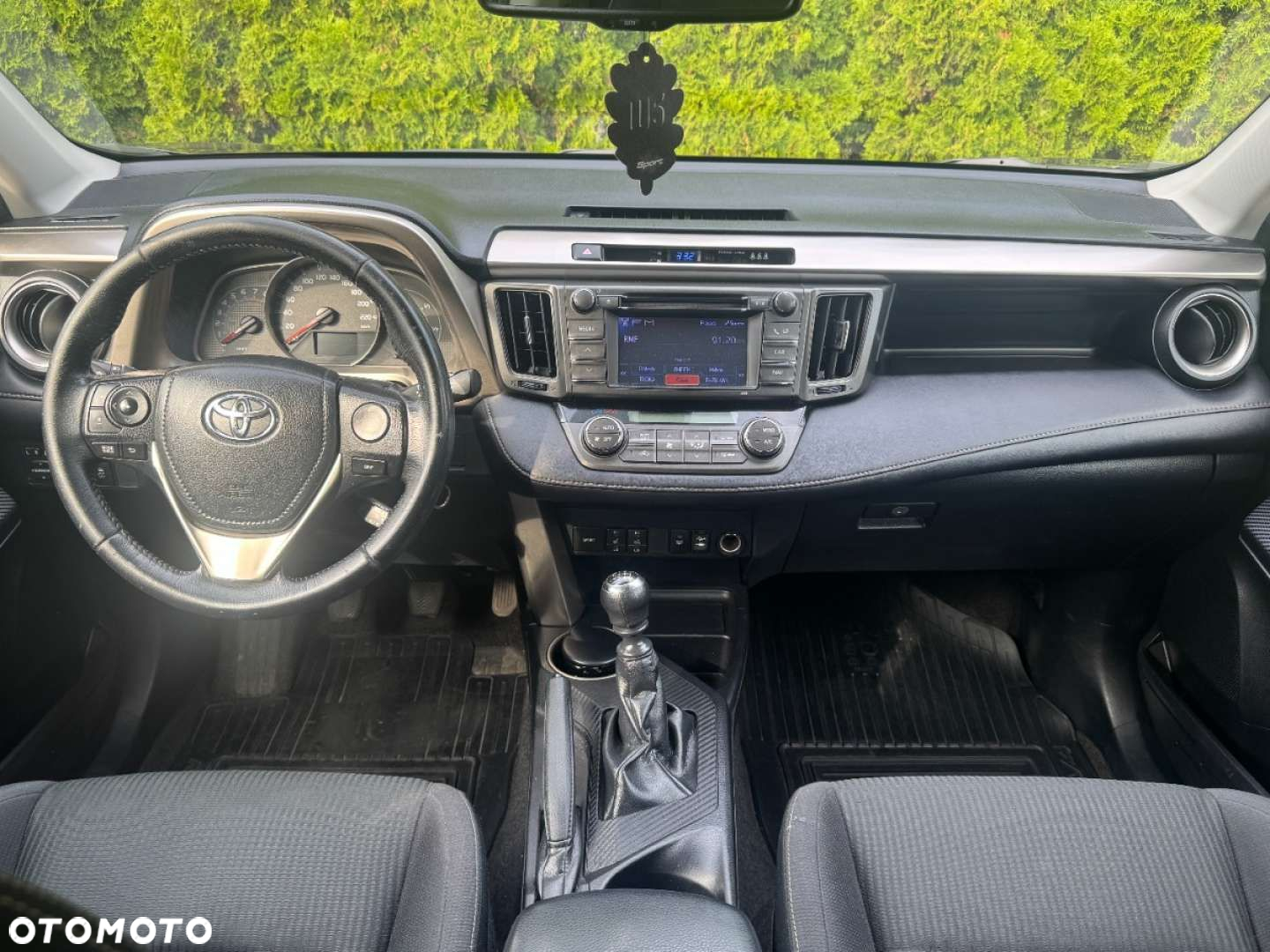 Toyota RAV4 - 6