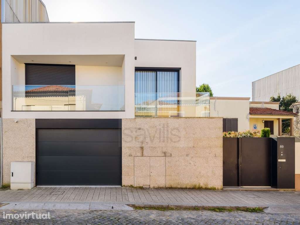 Moradia V5 em Senhora da Hora com jardim e piscina - Grande imagem: 2/42