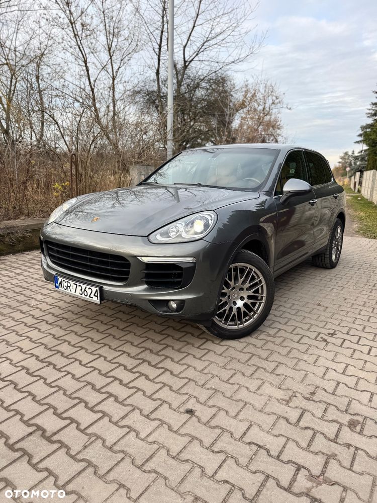 Porsche Cayenne - 1