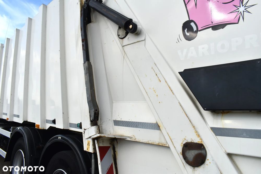 Mercedes-Benz Actros - 17
