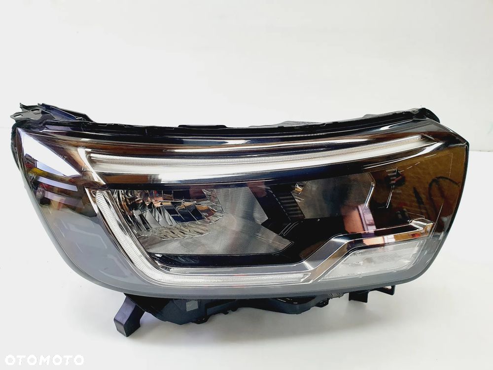 LAMPA PRAWA PRZÓD RENAULT KANGOO IV 21r-24 ZWYKŁA+LED 260100108R ORYG EU!!! - 2
