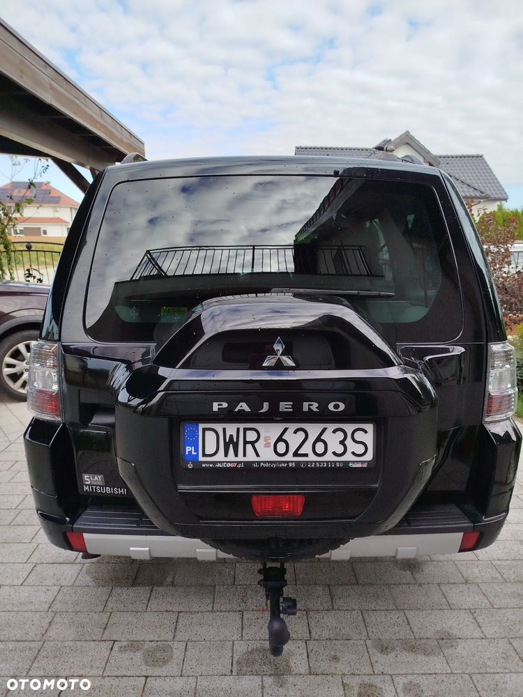 Mitsubishi Pajero - 10