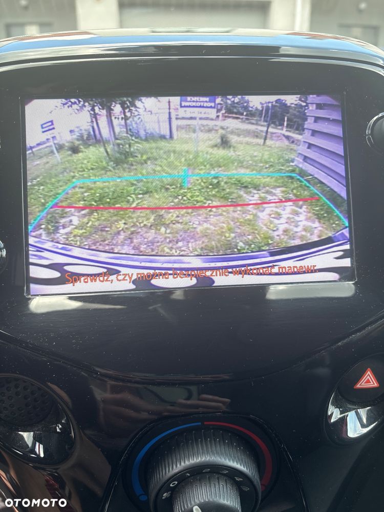 Toyota Aygo x.shift x-play connect - 19