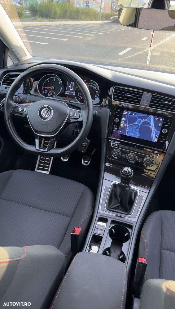 Volkswagen Golf 1.6 TDI Comfortline - 11