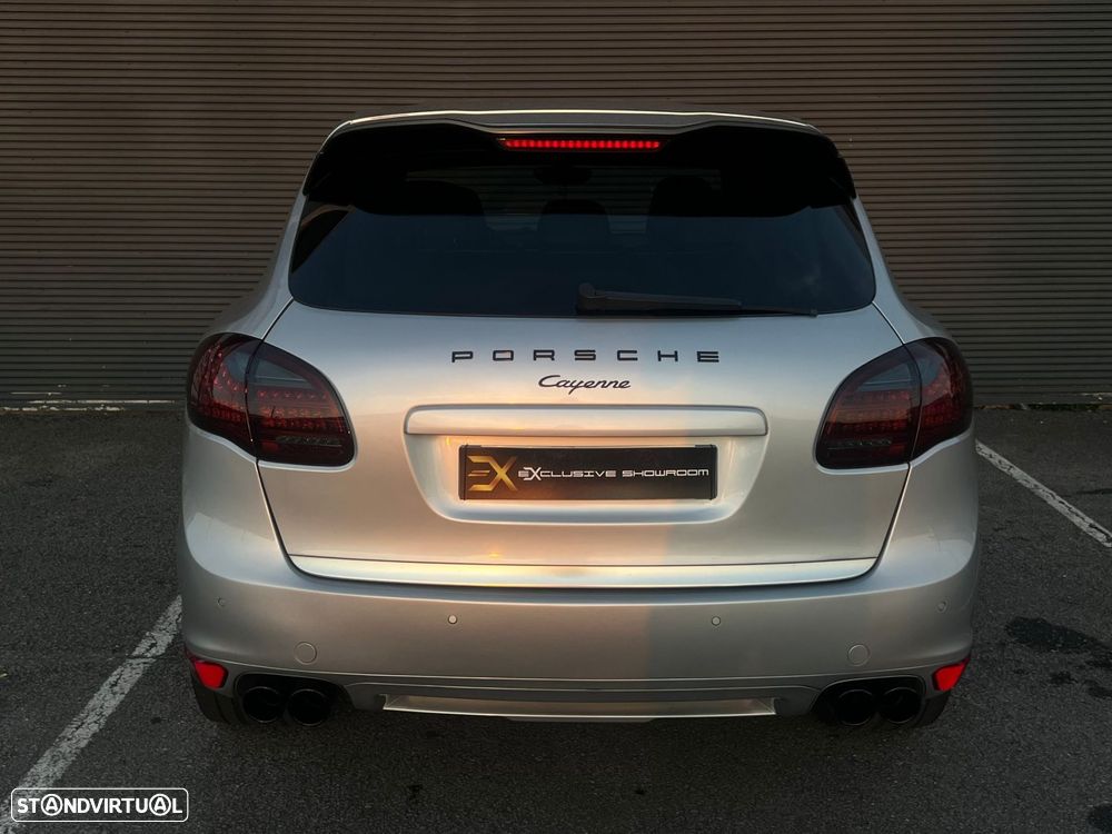 Porsche Cayenne - 8