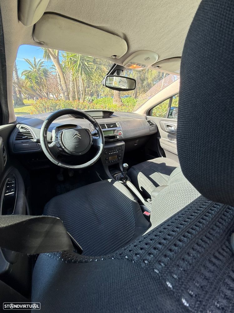 Citroën C4 1.6 HDi 110 VTR Pack - 4