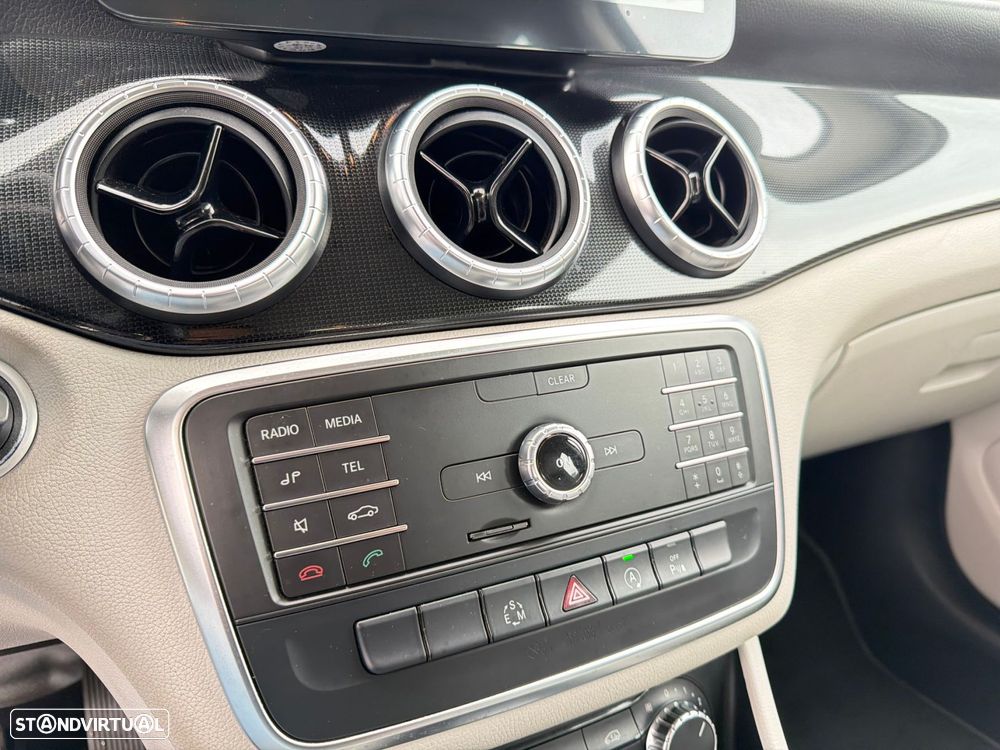 Mercedes-Benz CLA 180 CDI Urban Aut. - 13
