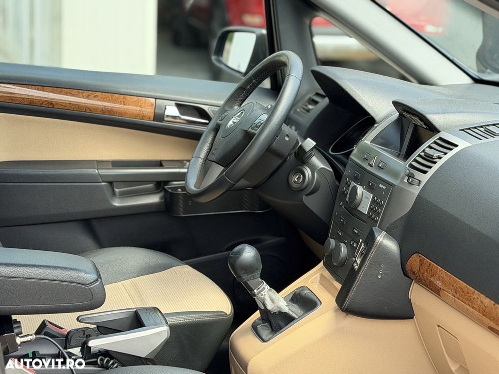 Opel Zafira - 19
