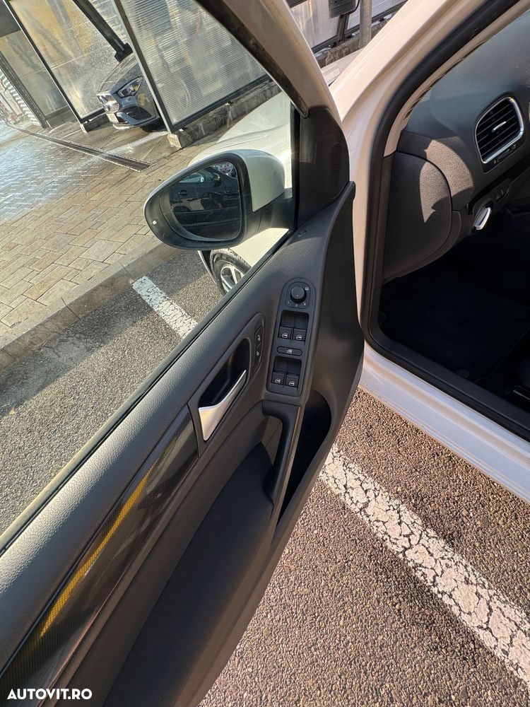 Volkswagen Golf 2.0 TDI DPF Highline - 7
