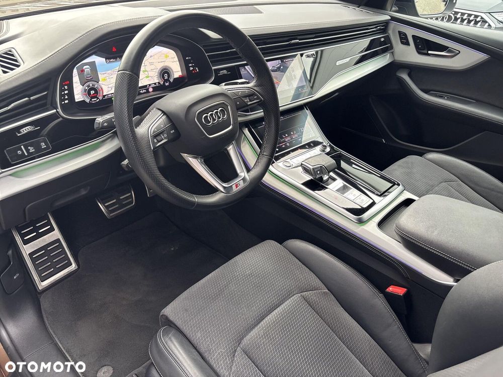 Audi Q8 - 16