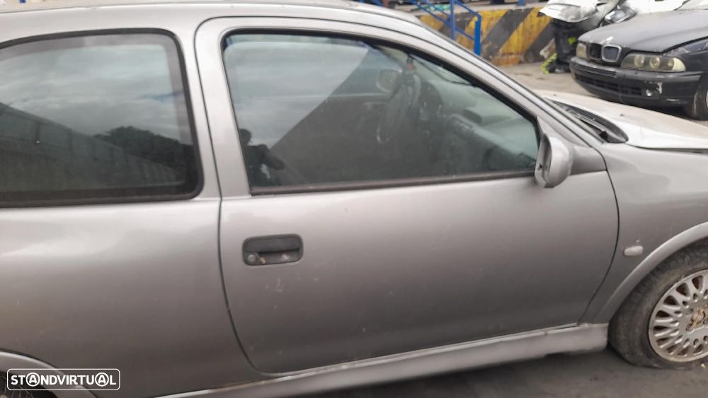Porta frente direita OPEL Corsa B - 1