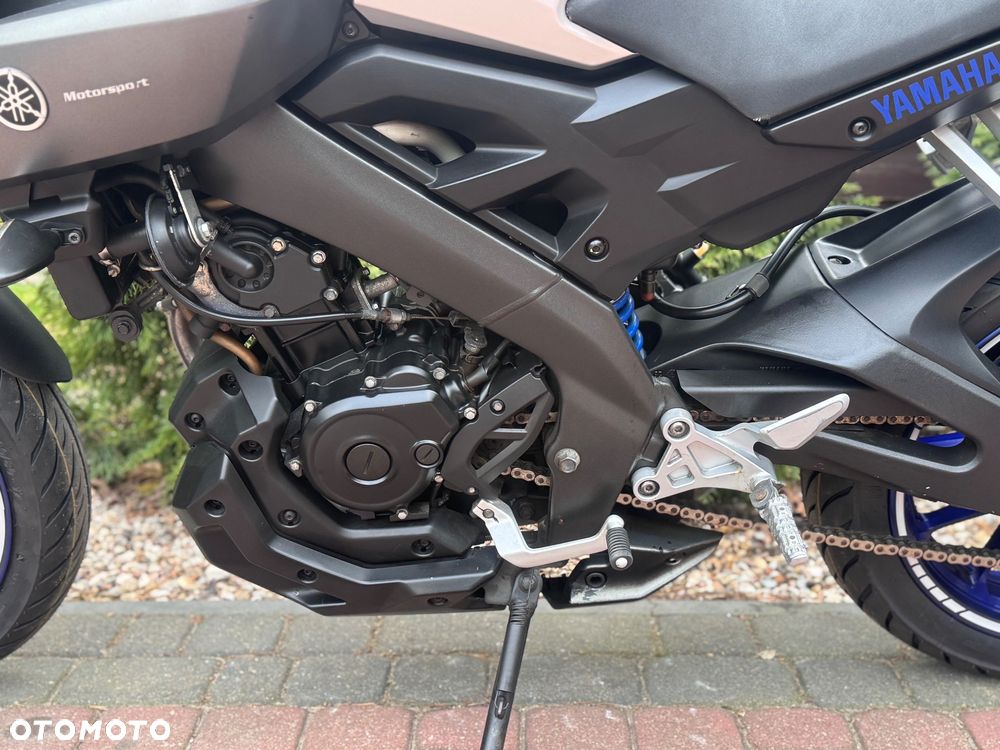 Yamaha MT - 16