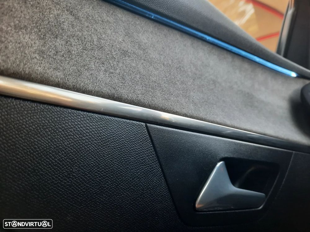Peugeot 3008 1.6 Hybrid GT Pack e-EAT8 - 51