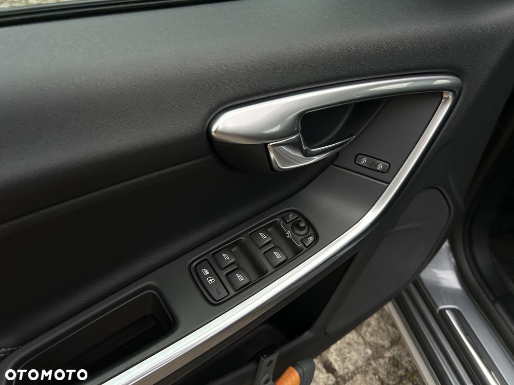 Volvo V40 Cross Country D3 Geartronic Momentum - 15