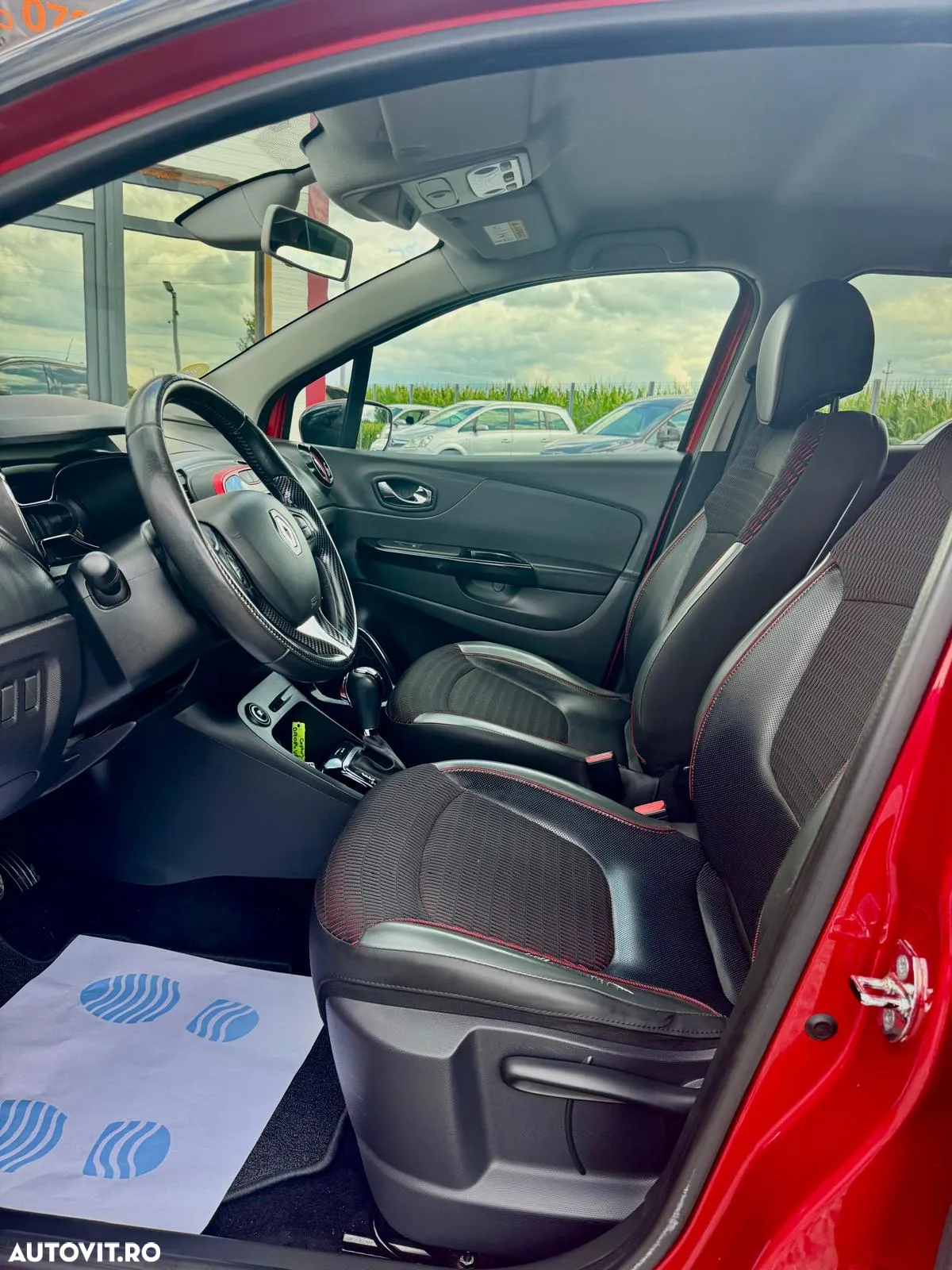 Renault Captur dCi 90 EDC Helly Hansen - 10