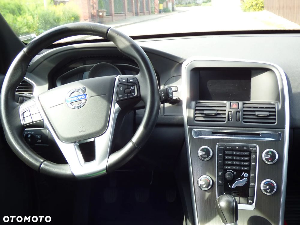 Volvo XC 60 D3 Edition Pro - 11
