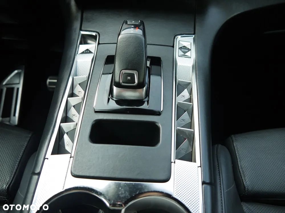 DS Automobiles DS 7 Crossback - 35