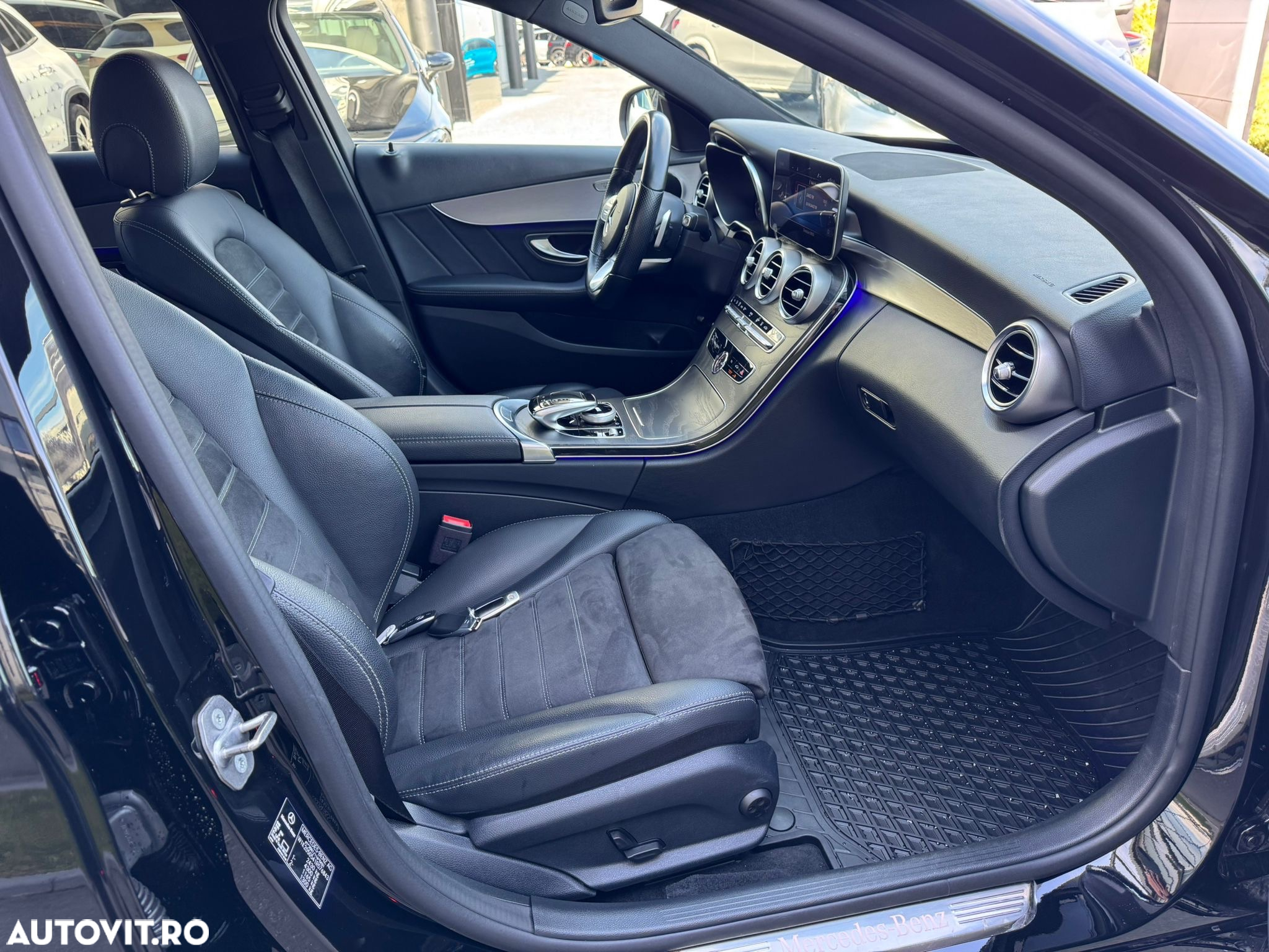 Mercedes-Benz C 300 e 4MATIC Aut. - 29