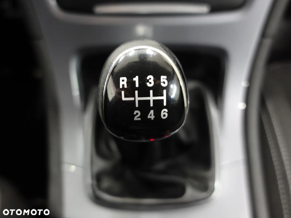 Ford Mondeo 1.6 TDCi Trend - 32