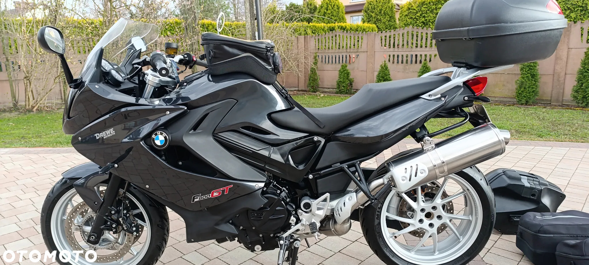 BMW F - 2