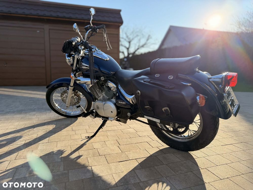 Suzuki Intruder - 30