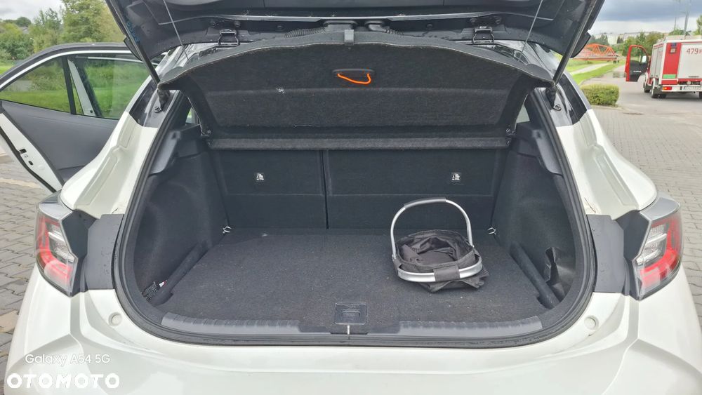 Toyota Corolla 2.0 Hybrid Selection - 16