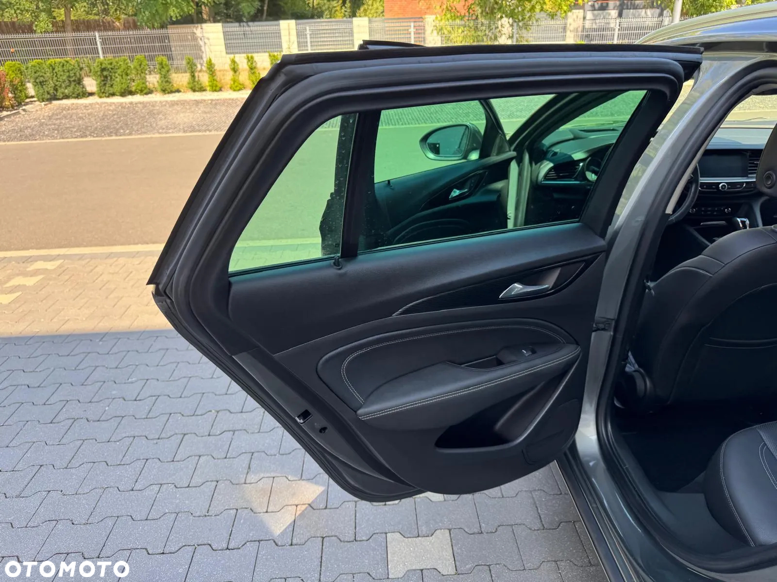 Opel Insignia CT 2.0 CDTI Exclusive S&S - 33