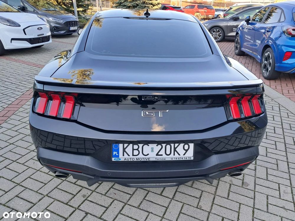 Ford Mustang - 11