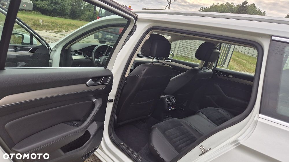 Volkswagen Passat - 10