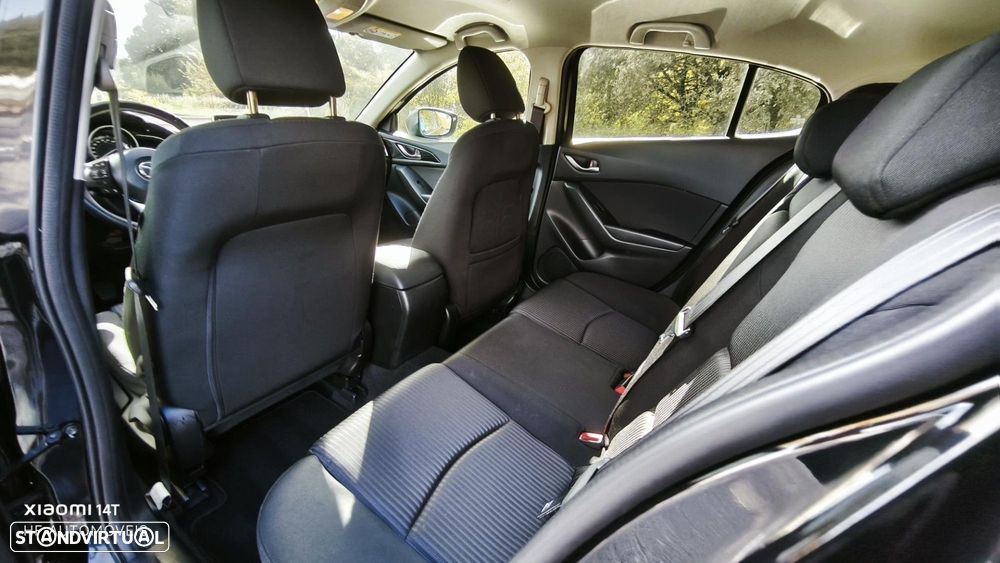 Mazda 3 1.5 Sky-G Evolve - 13