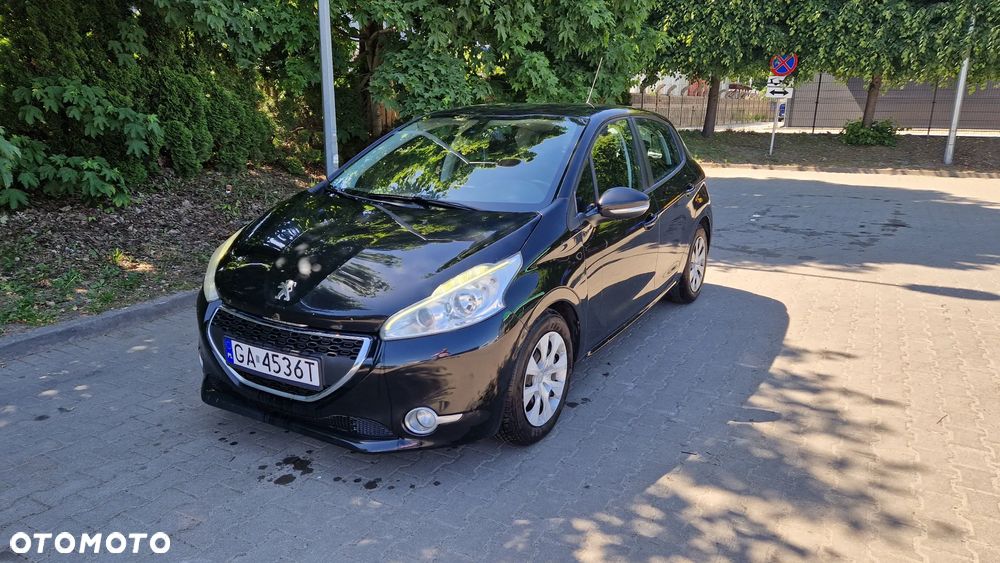 Peugeot 208 1.6 e-HDi Allure STT - 1
