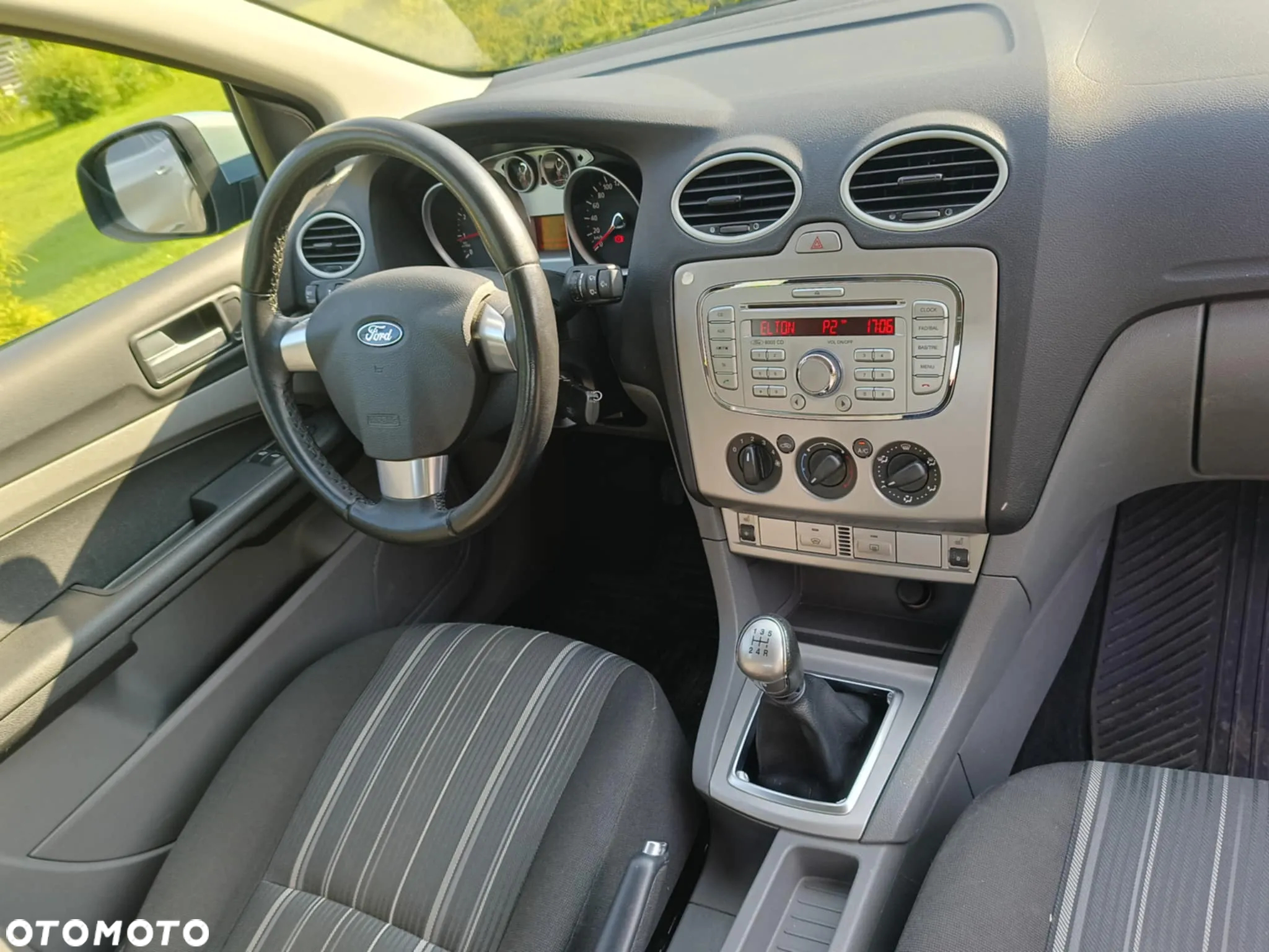 Ford Focus 1.4 Ambiente - 13