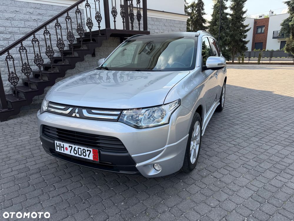 Mitsubishi Outlander 2.2 DI-D 4WD Automatik Instyle - 1
