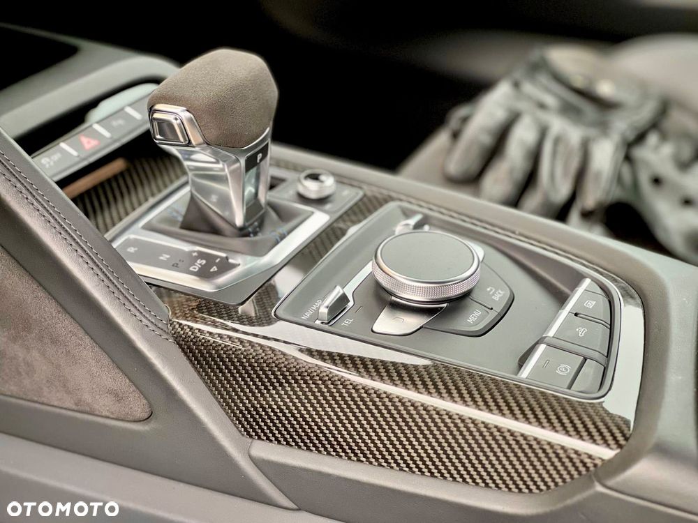 Audi R8 Spyder - 32