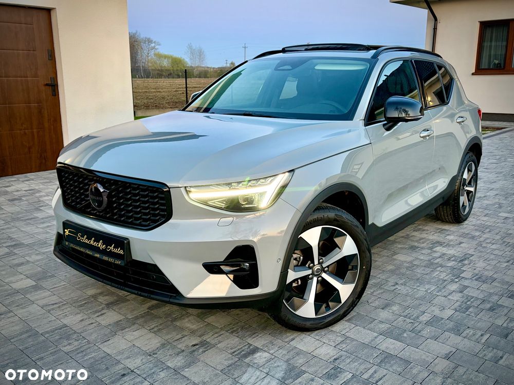Volvo XC 40 B3 B DKG Plus Dark - 4