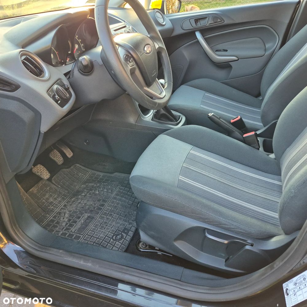 Ford Fiesta 1.25 Ambiente - 8