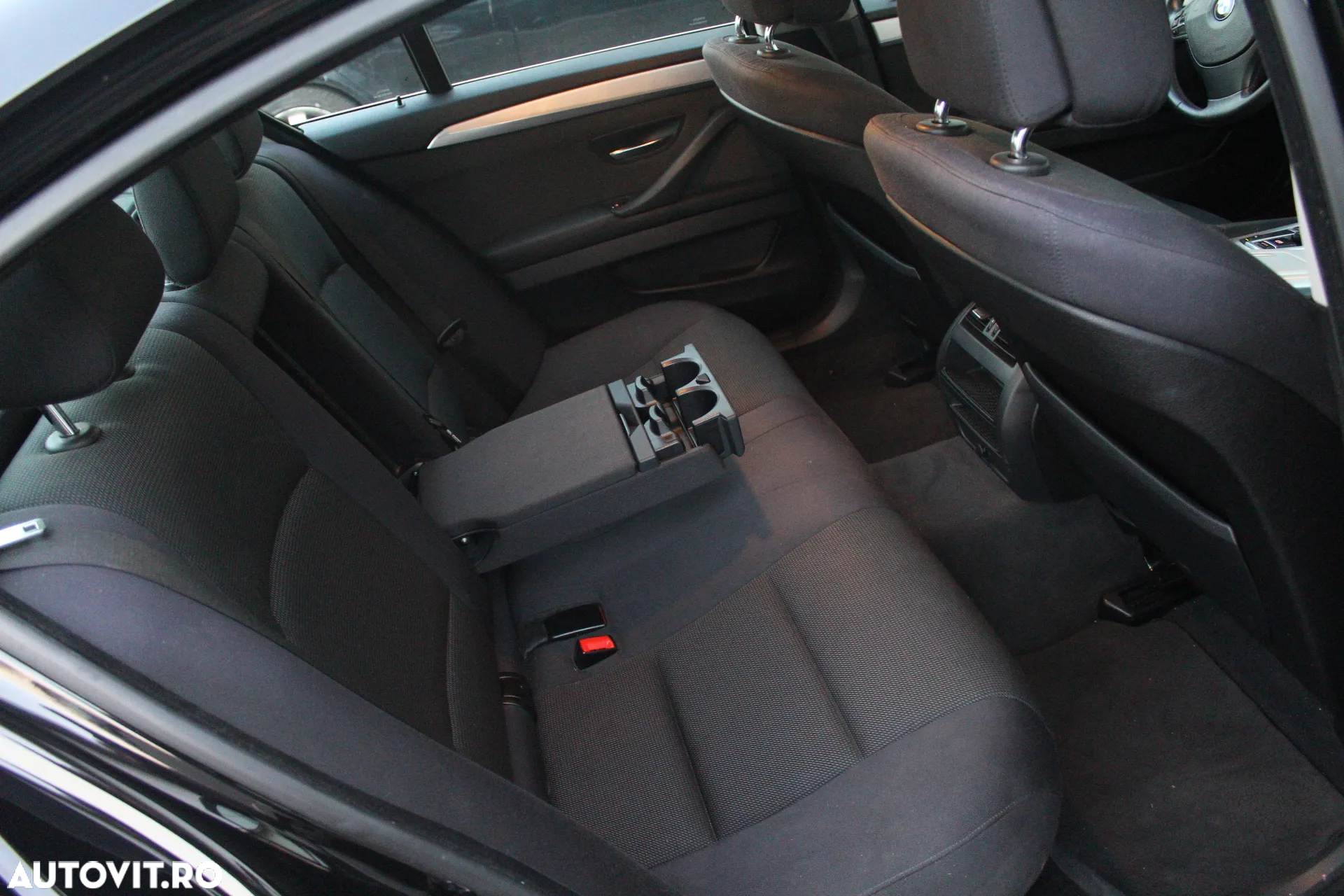 BMW Seria 5 520d - 8