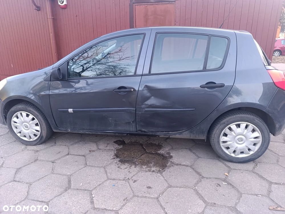 Renault Clio 1.2 16V Authentique - 7
