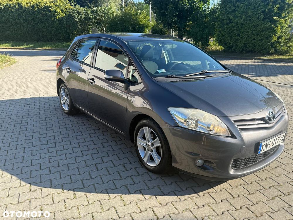 Toyota Auris 1.4 D-4D Luna - 4