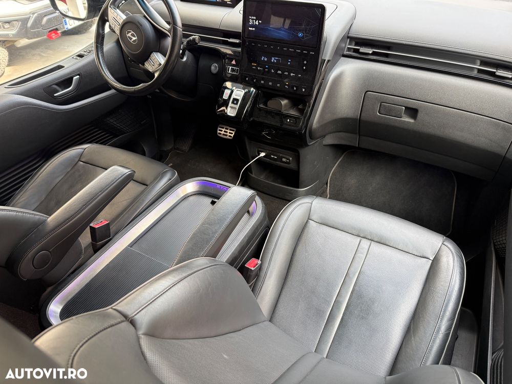 Hyundai Staria 2.2 CRDi Allrad Signature - 15