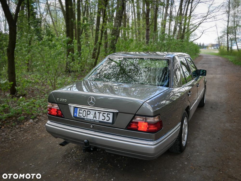 Mercedes-Benz W124 (1984-1993) - 14
