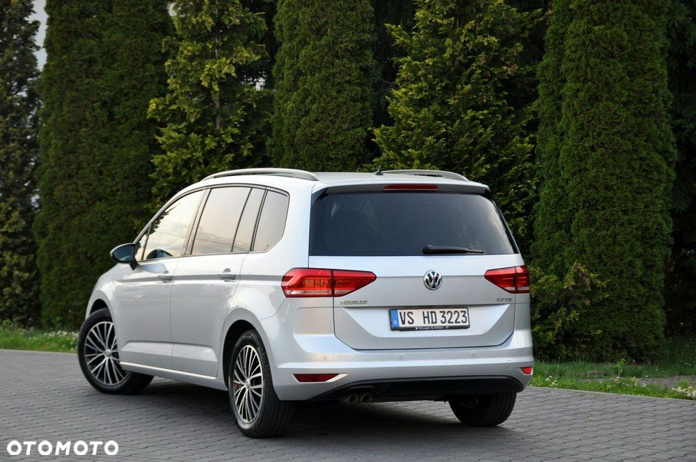 Volkswagen Touran - 14