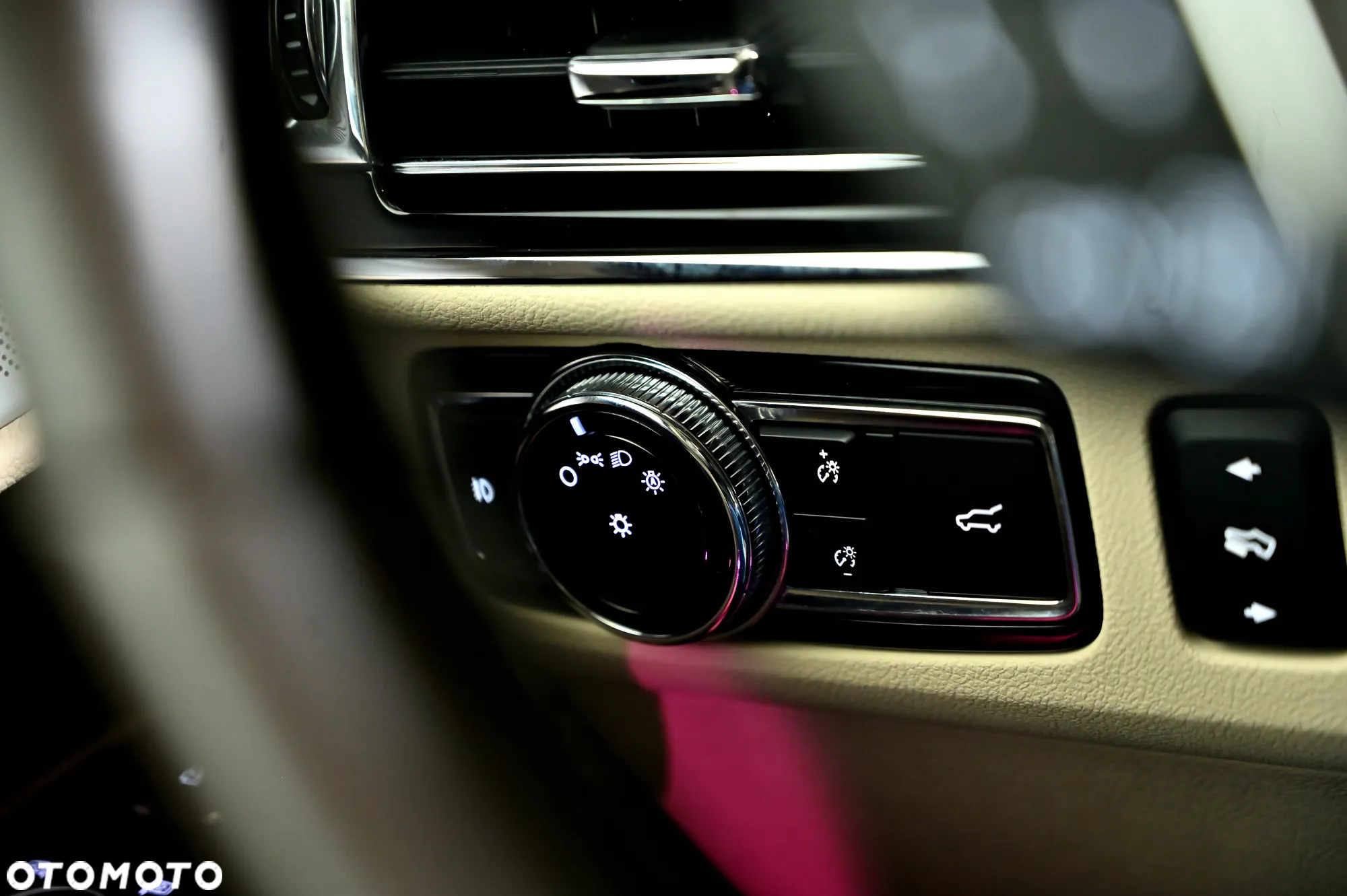 Lincoln Navigator - 32