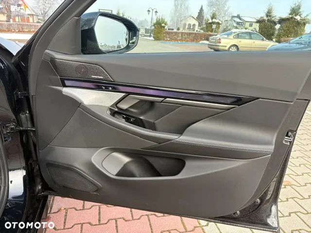 BMW i5 84kWh xDrive40 M Sport - 14