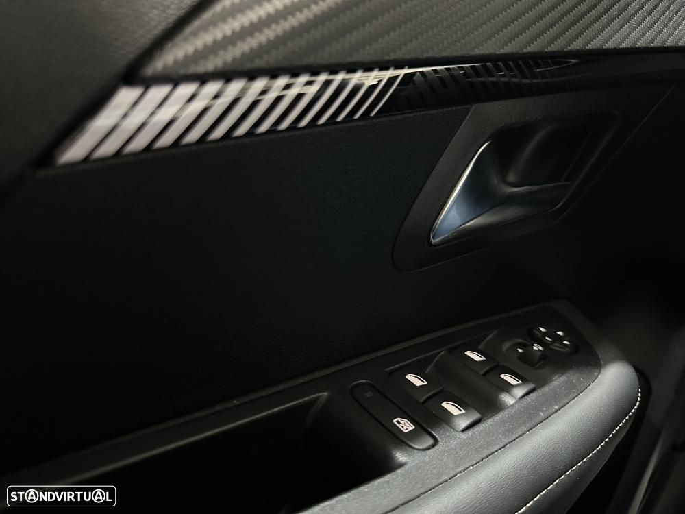 Peugeot e-208 51 kWh Allure - 37