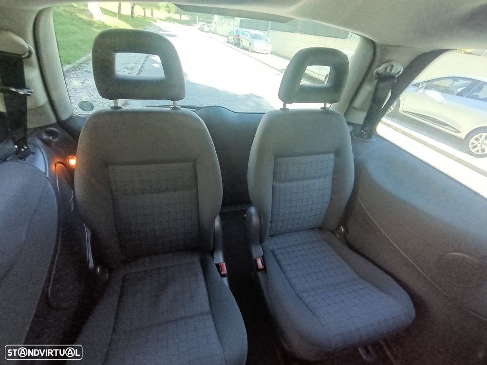 SEAT Alhambra 1.9 TDI Sport - 29